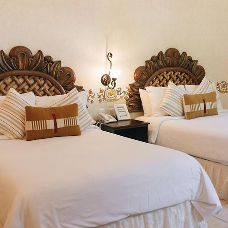 Los Pilares Hotel Oaxaca Exterior photo