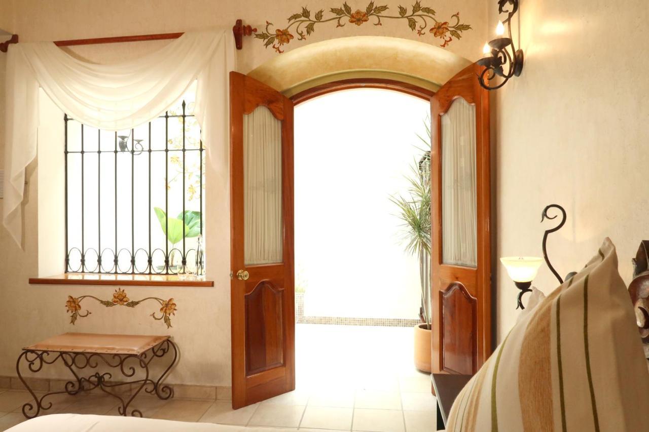 Los Pilares Hotel Oaxaca Exterior photo